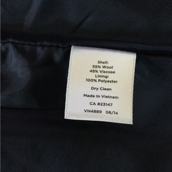 Talbots A-line Plaid Wool Blend Skirt size 12P. Red/Blue/Cream. Lining is Blue - Picture 6 of 7